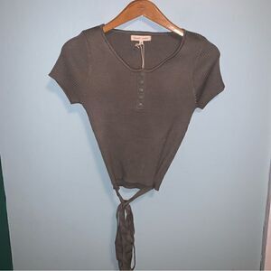 NWT Buckle Short Sleeve Top Large